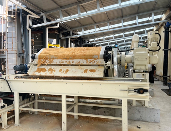 橡膠帶式真空過濾機，唐山客戶硫酸鈣脫水投入使用！